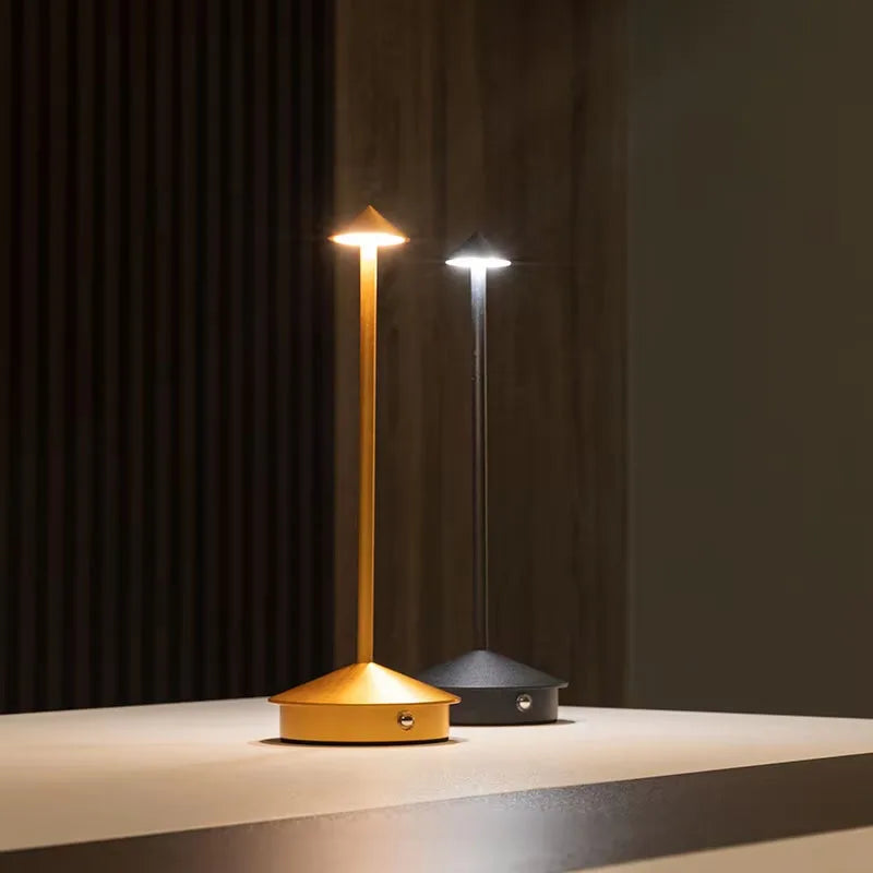Rechargeable cordless table lamp